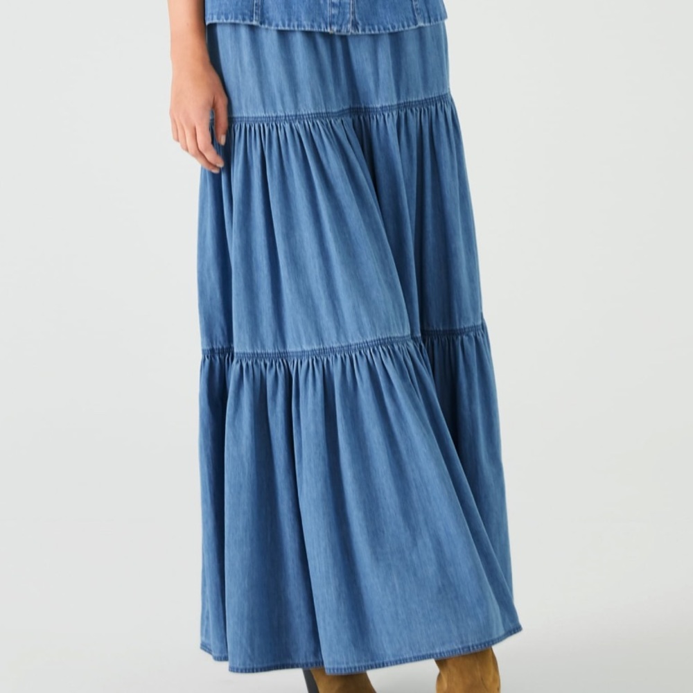 Zara denim ruffled skirt in small NWT